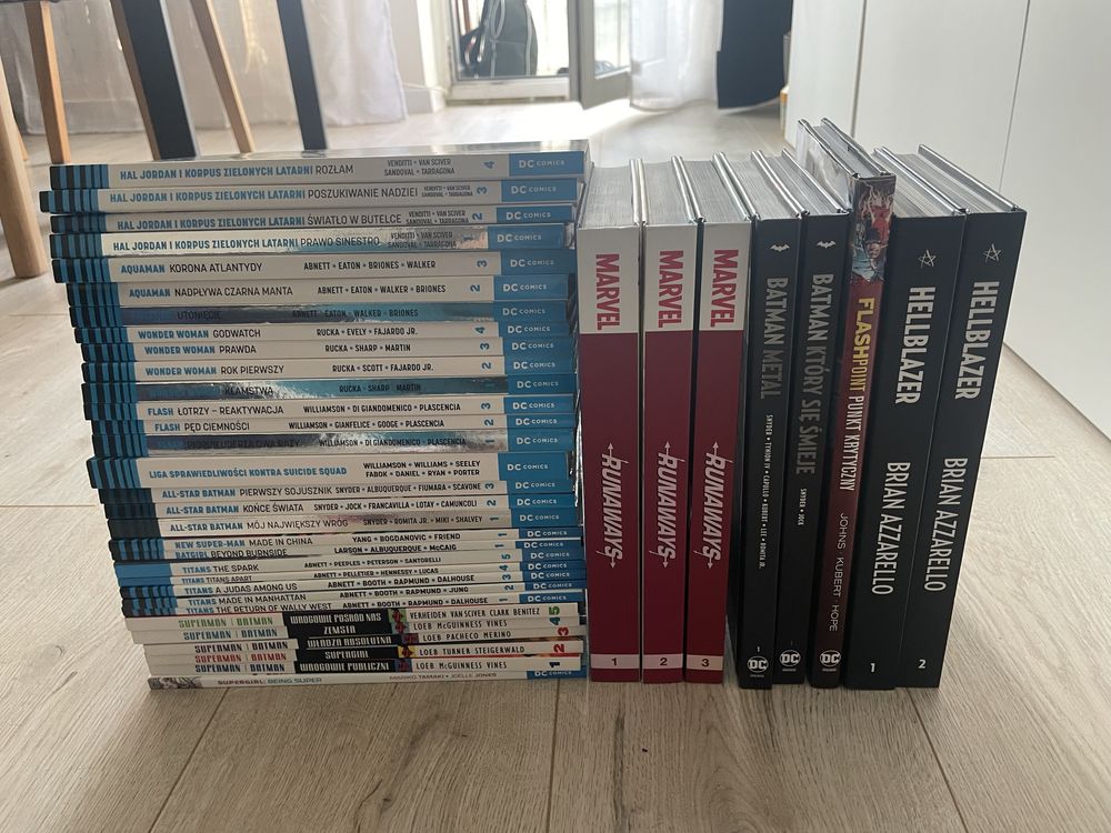 Komiksy DC Marvel Batman Superman Runaways Hellblazer[dostępnośc opis]