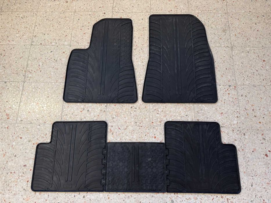 Tapetes Tesla em borracha - todos modelos CarPed.pt