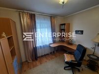 Продається 3 к. квартира на Солом'янці, вул. О.Пироговського