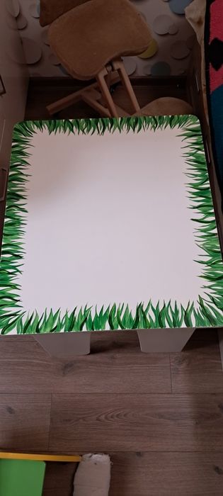 Дитячий писемний столик