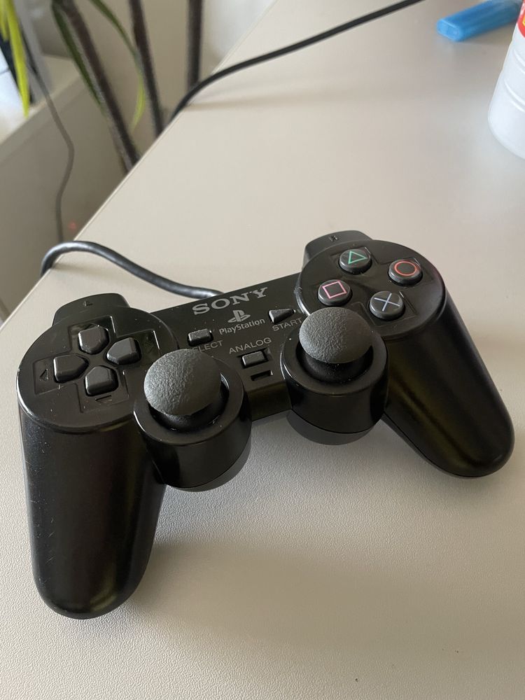 Playstation 2 bem estimada
