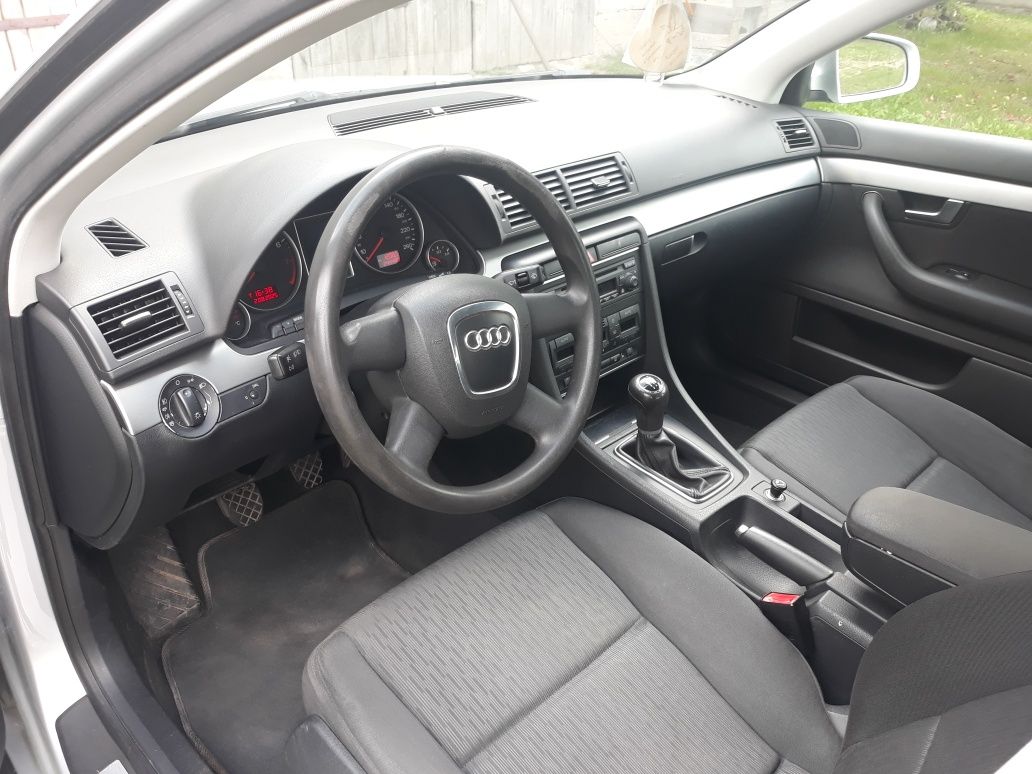 Audi a4 b7 2.0 benzyna