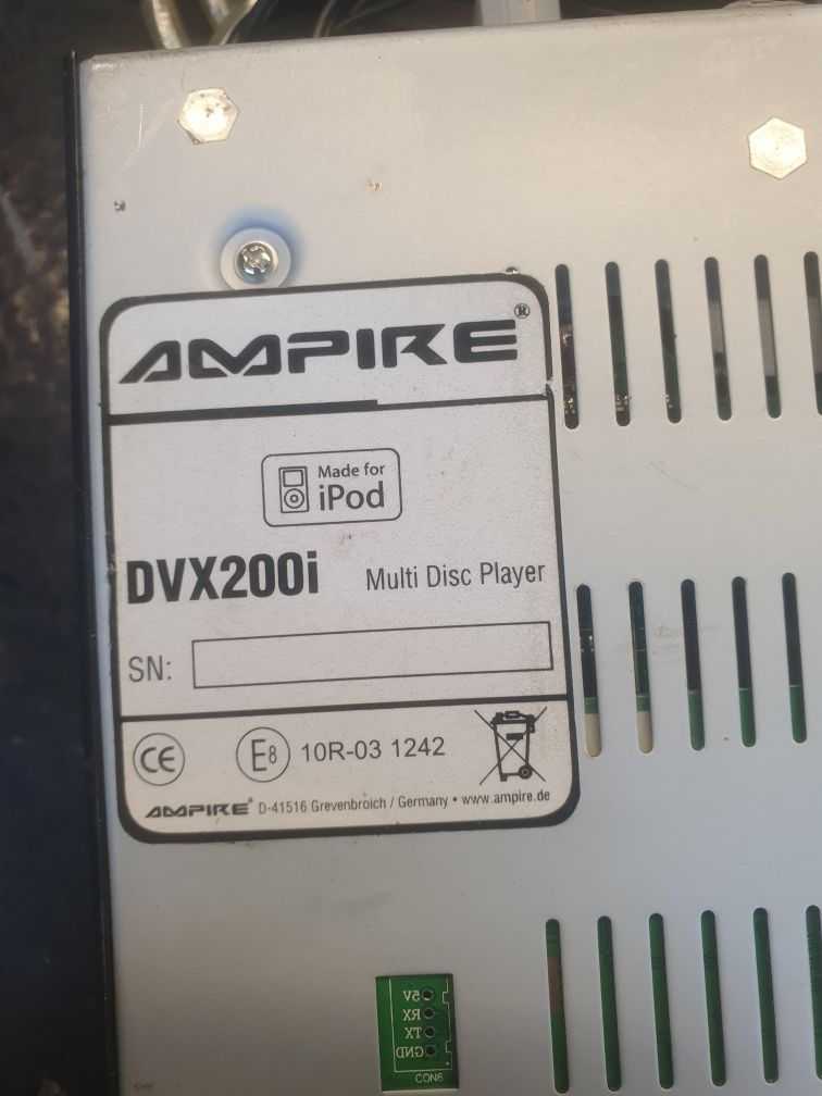 DVD та USB плеєр AMPIRE DVX200i