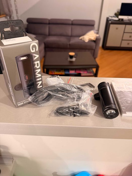 Lampka przednia Garmin Varia UT800 - Urban Edition