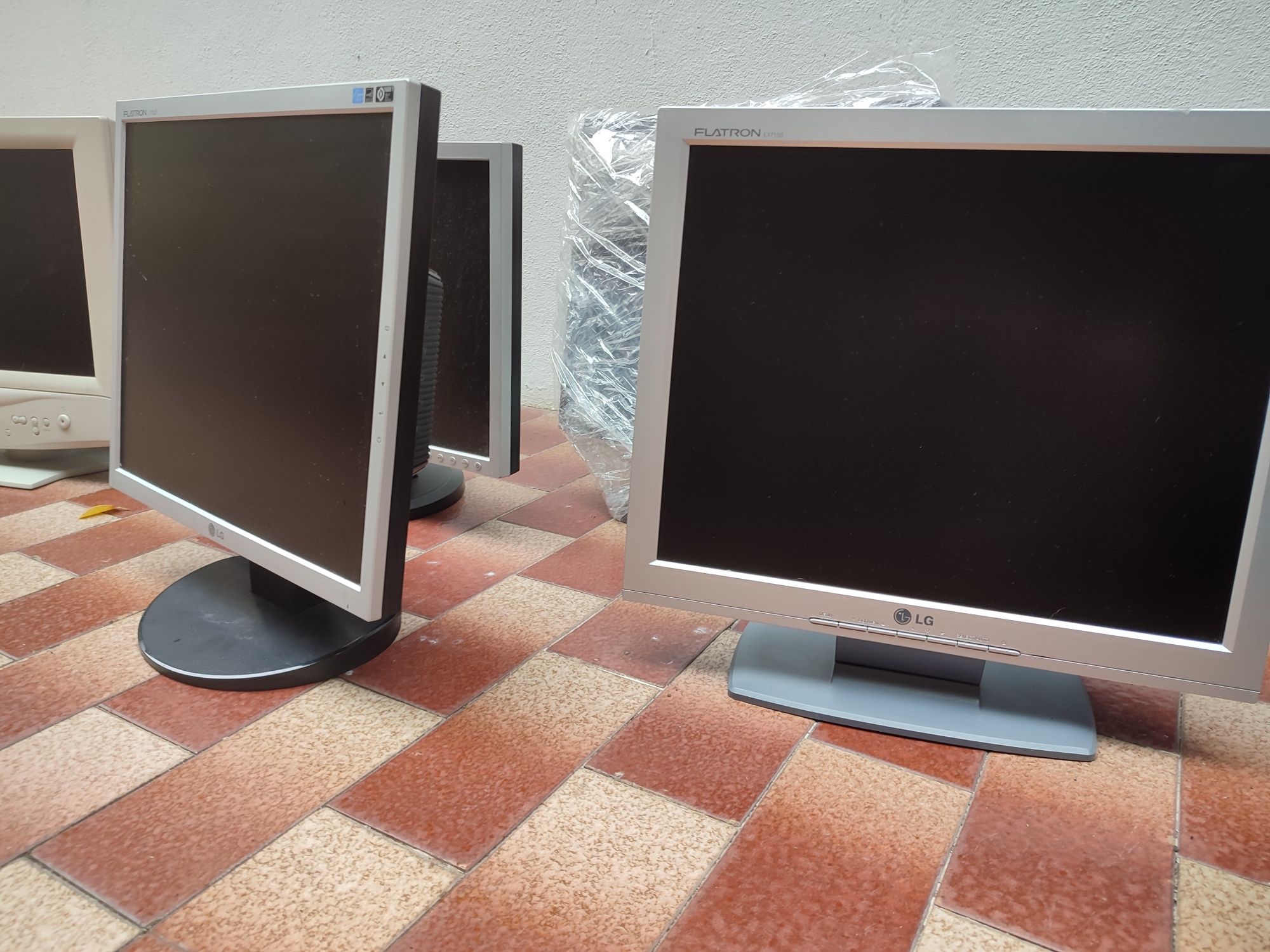 Monitores Usado LG/Samsung/Lenovo/Philips