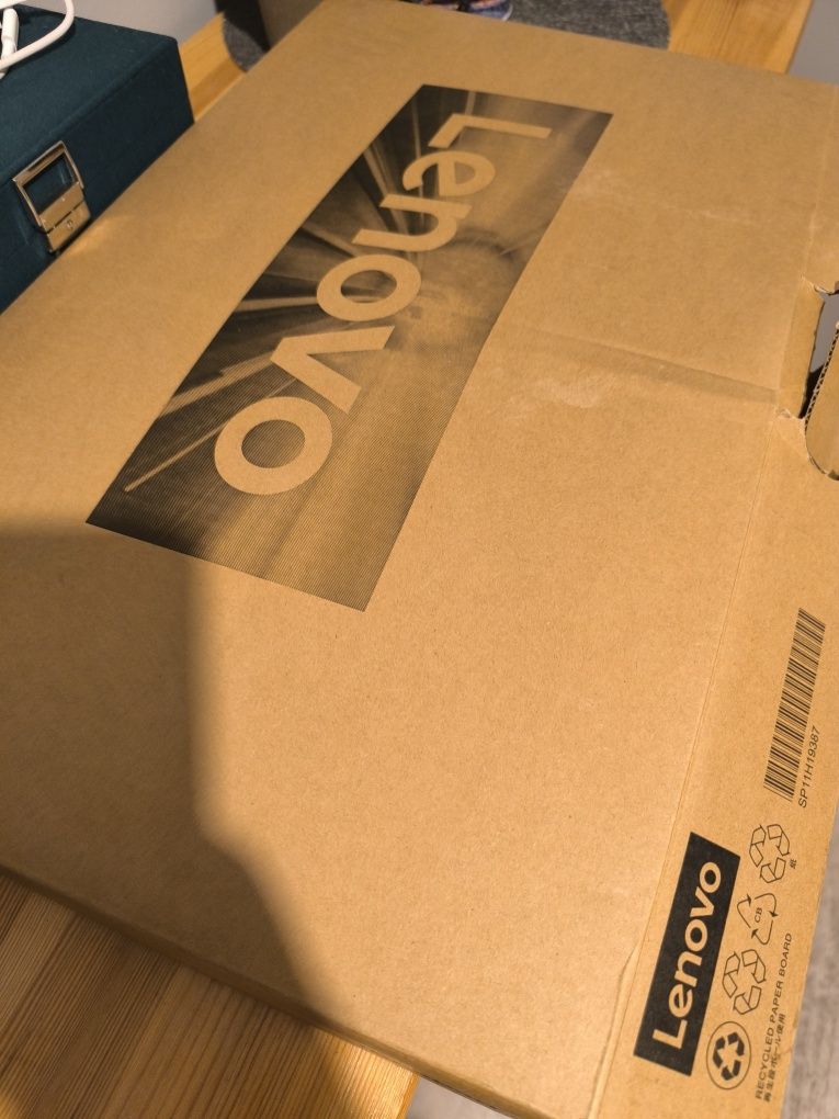 Laptop Lenovo IP3 17 I3 8 GB 512 GB W11 + myszka i podkładka