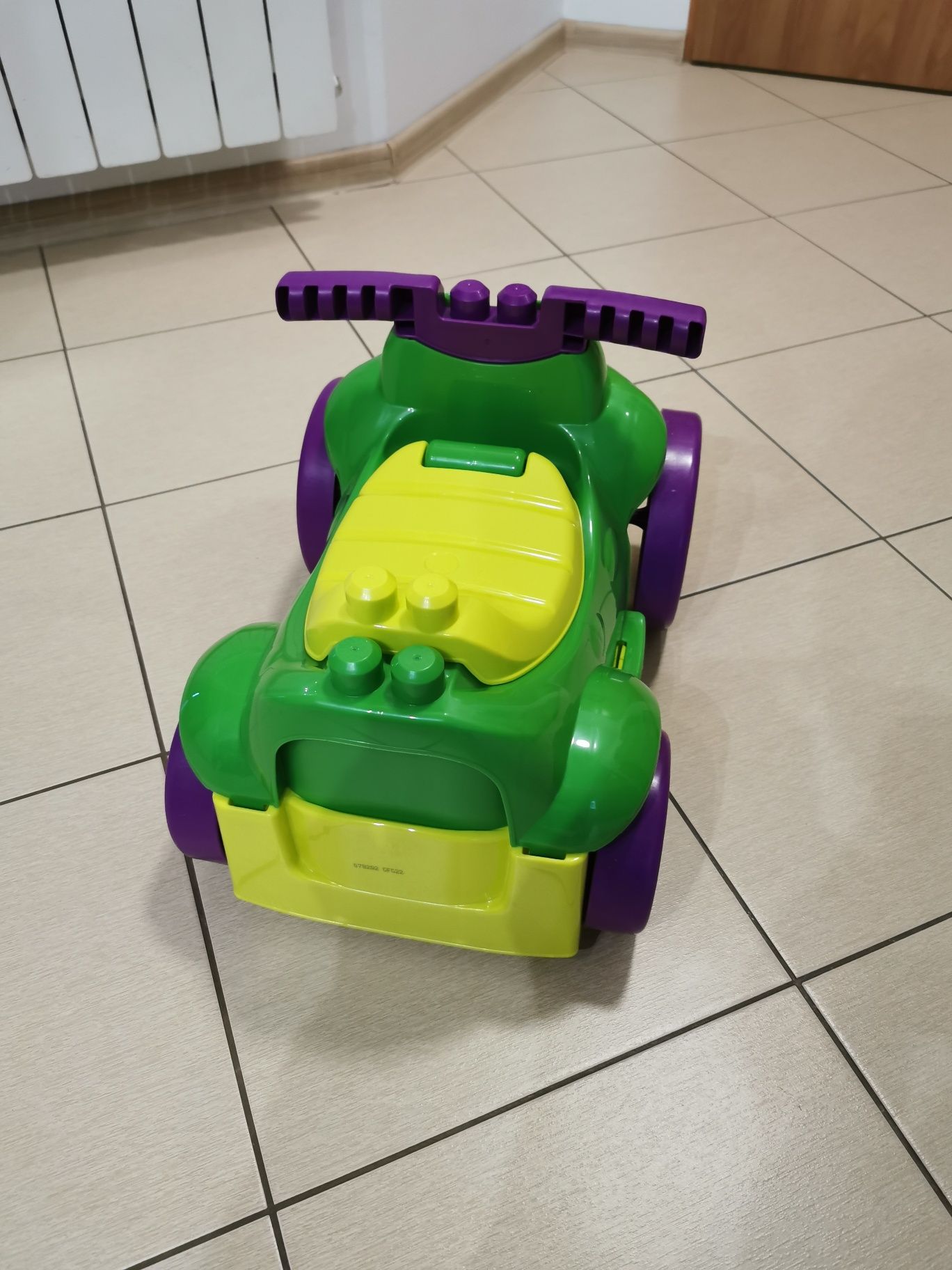 Jeździk/zjadacz klocków fisher price