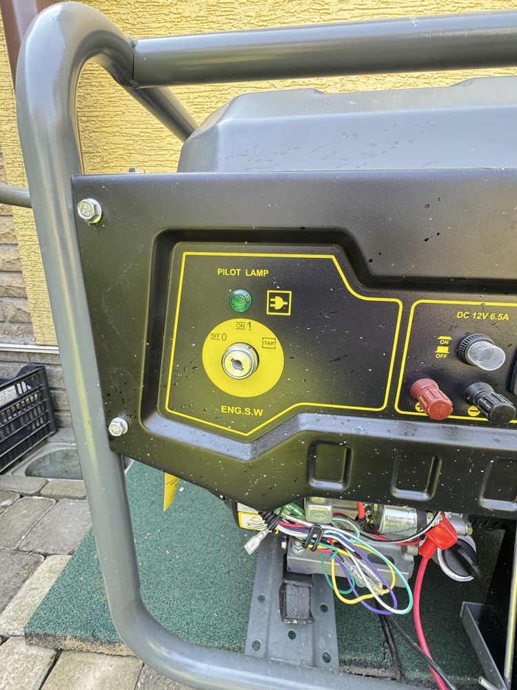 Генератор KARCHER  бензиновий 5  КВ
