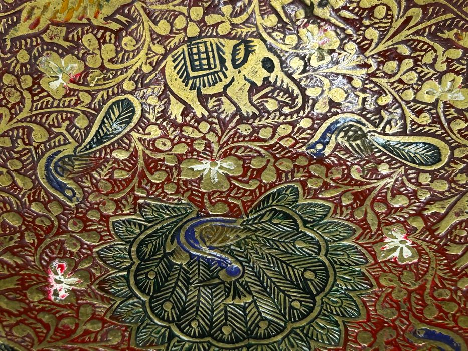 Misa mosiężna, zdobiona:”Paw”, Indie ..