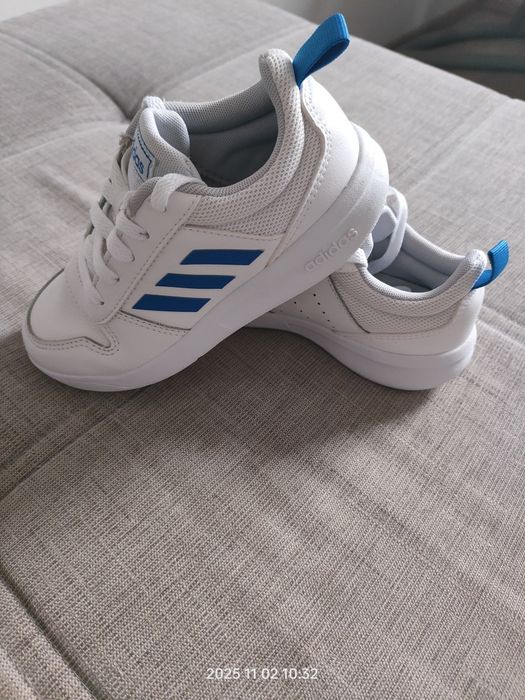 Oddam buty chłopięce Adidas rozmiar 31