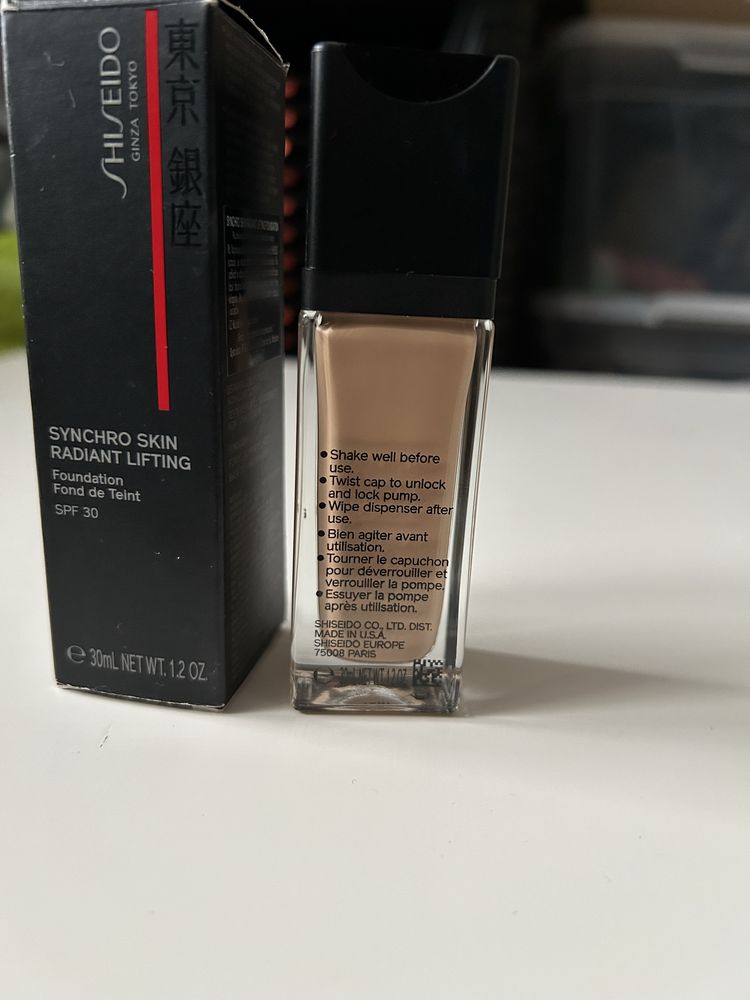 Podkład SHISEIDO Synchro Skin Radiant LIFTING 240 quartz