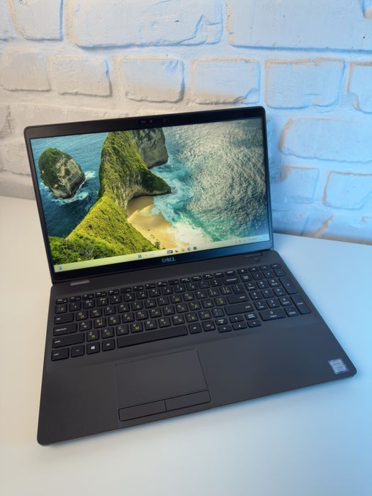 DELL 15.6 FHD IPS, I7-9750H, QuadroP620 4GB, 32GB RAM, 1TB SSD