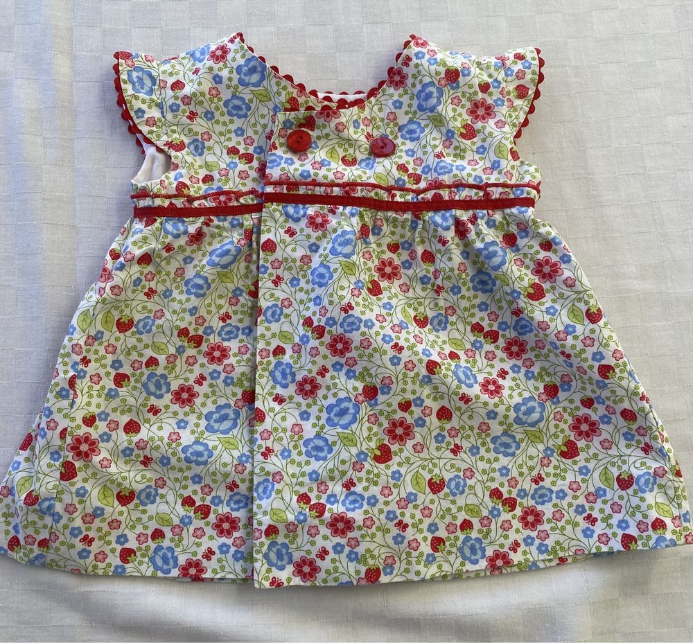 Vestido muito bonito e original bebé 3 meses