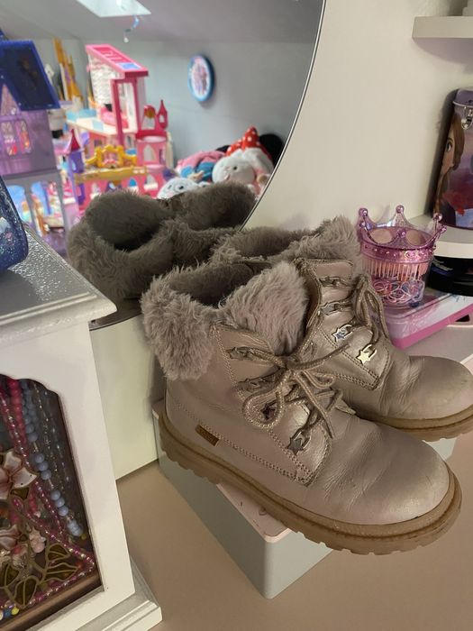 Buciki  skórzane dla dziewczynki firmy Lasocki r.31