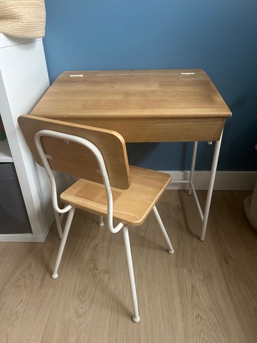 Stolik biurko dziecięce sekretarzyk i krzesło Zara home