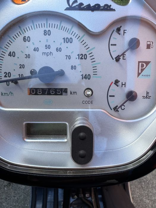 Vespa Granturismo 200cc