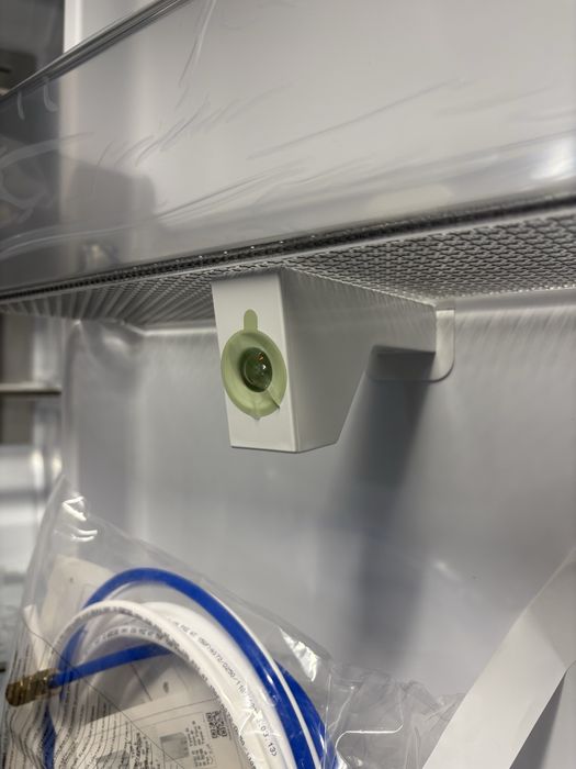 Lodówka Side by Side z kostkarką SAMSUNG RS90F66BEF, LCD