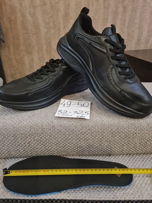 кроссовки 49 и50  52размер и кроксы мужские до54 размера