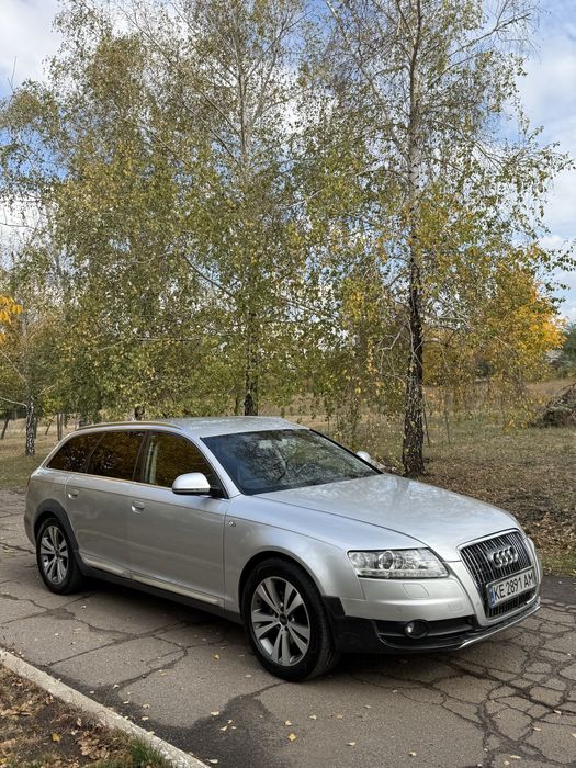 Ауди allroad  2010 ГОД