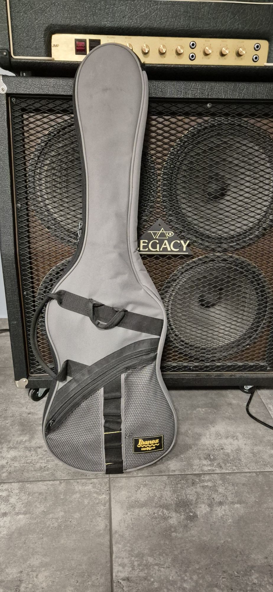Ibanez mikro 3/4
