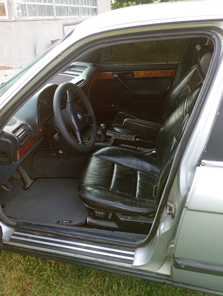 Продам бмв 730 е32
