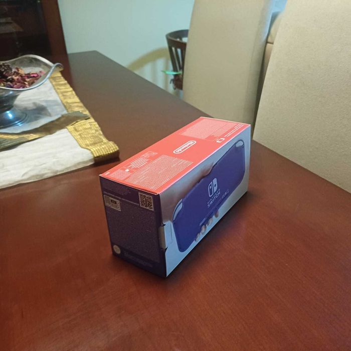 Nintedo Switch Lite (Nova, não usada)