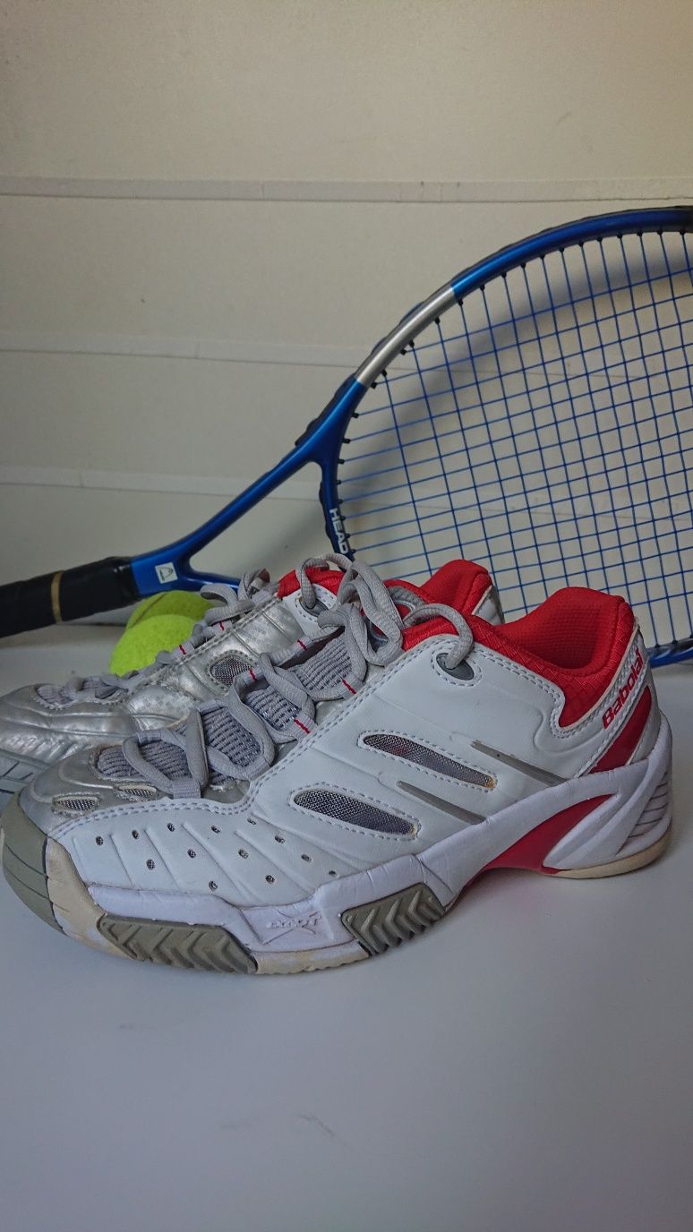 Продам кроссовки BabolaT размер - US7 24см