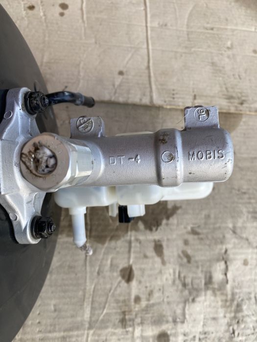 Вакум-Головний циліндр Хюндай Акцент 3. Hyundai Accent 3.