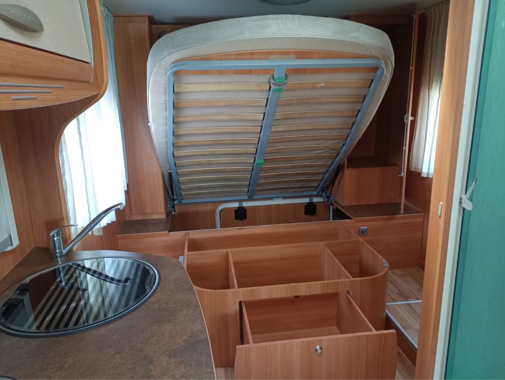 Vendo Autocaravana Perfilada Ford/Challenger