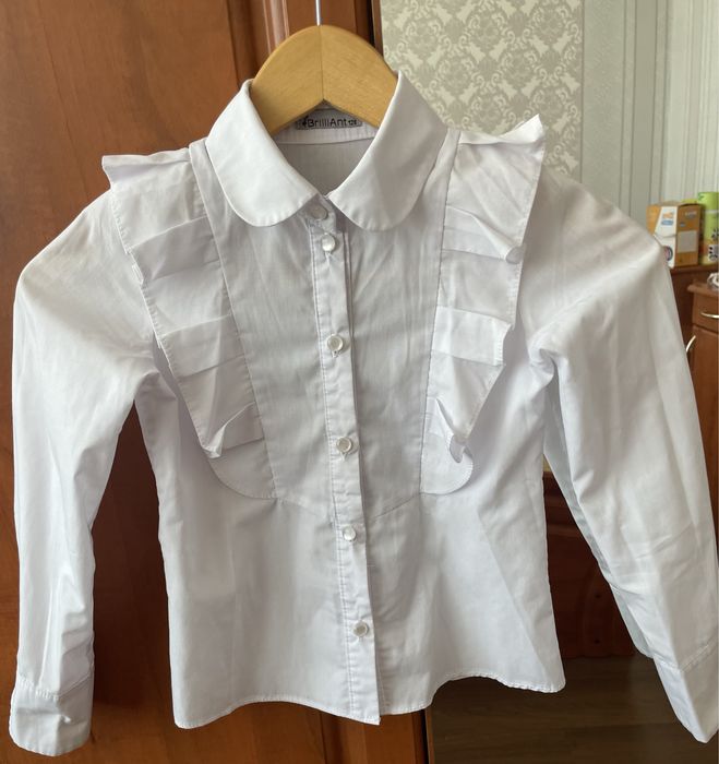 Шкільна блузка на дівчинку, розмір 116-128