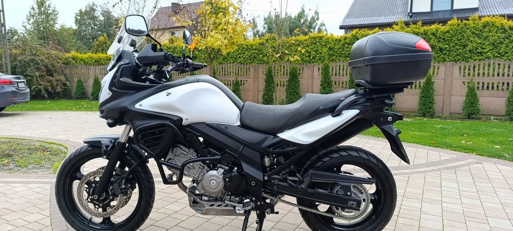 Suzuki V-STROM DL 650 32tys,km-TUV Kufer Kanapa PŁUG Gmol SZYBA Stopka LEDY-ZADBANY