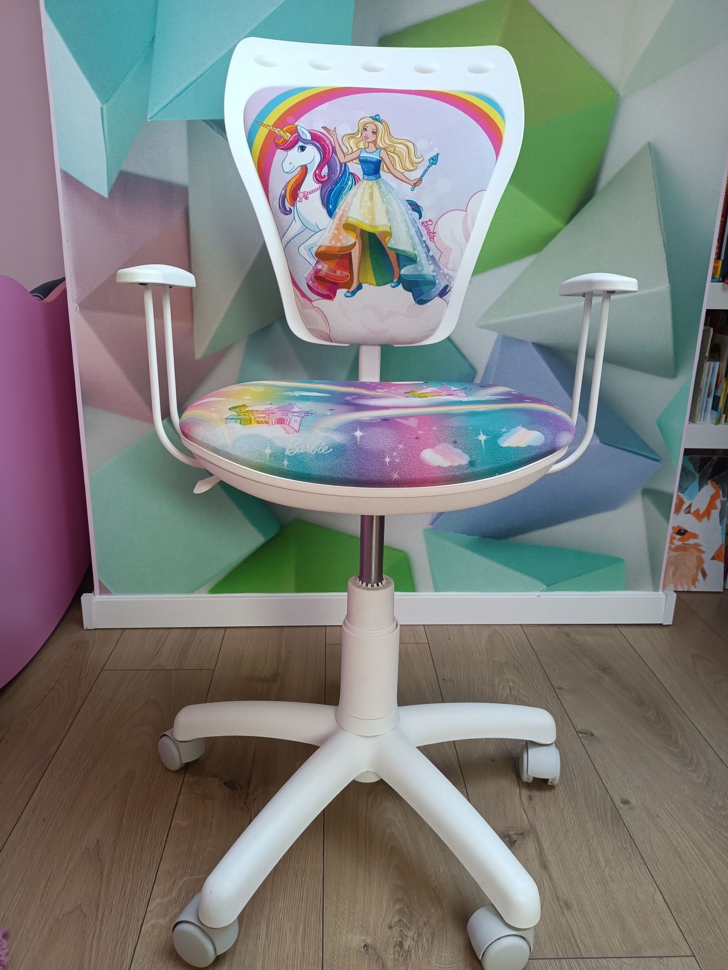 Fotel obrotowy dla dziecka