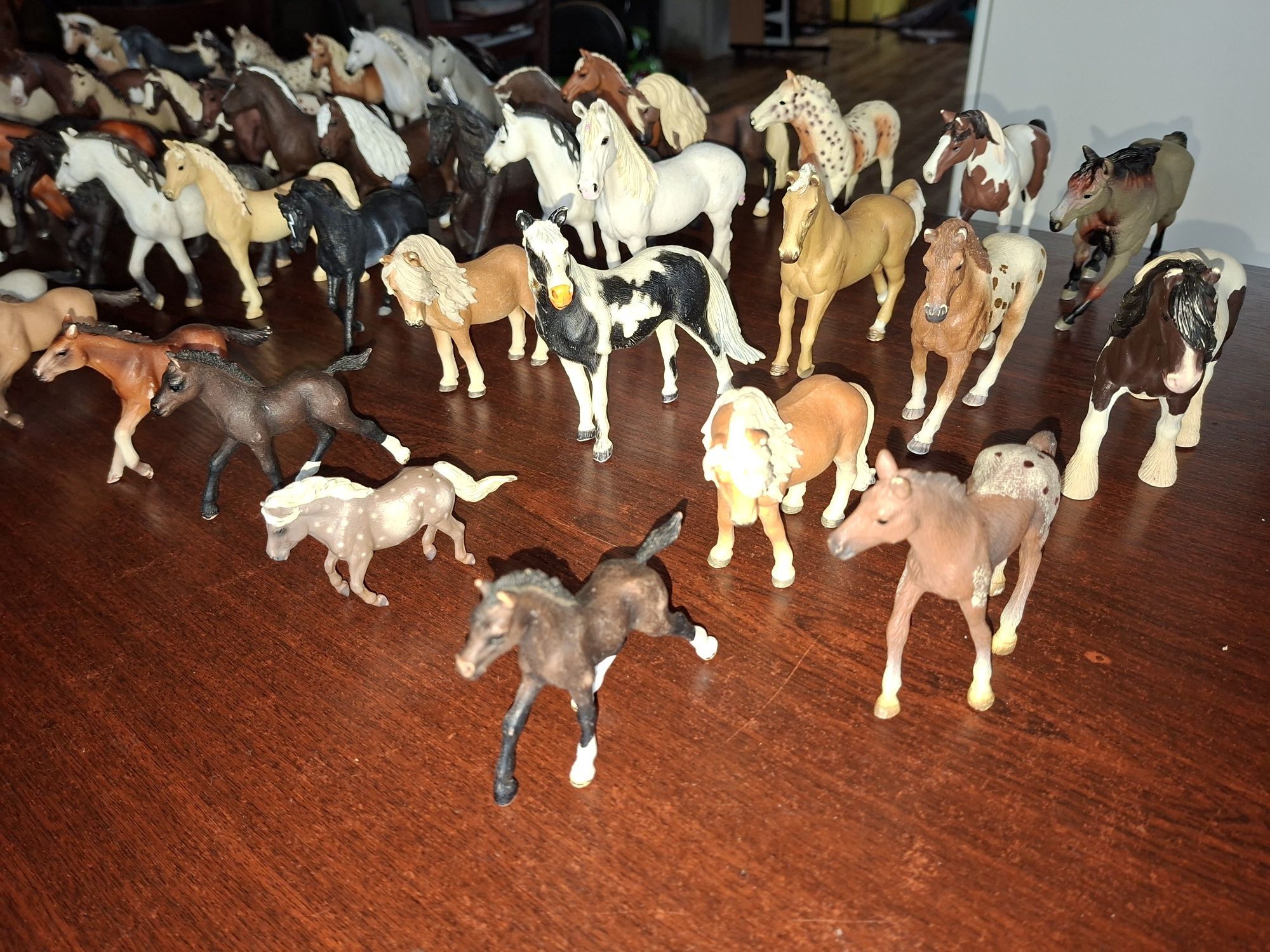 Koniki schleich, coleccta, figurki