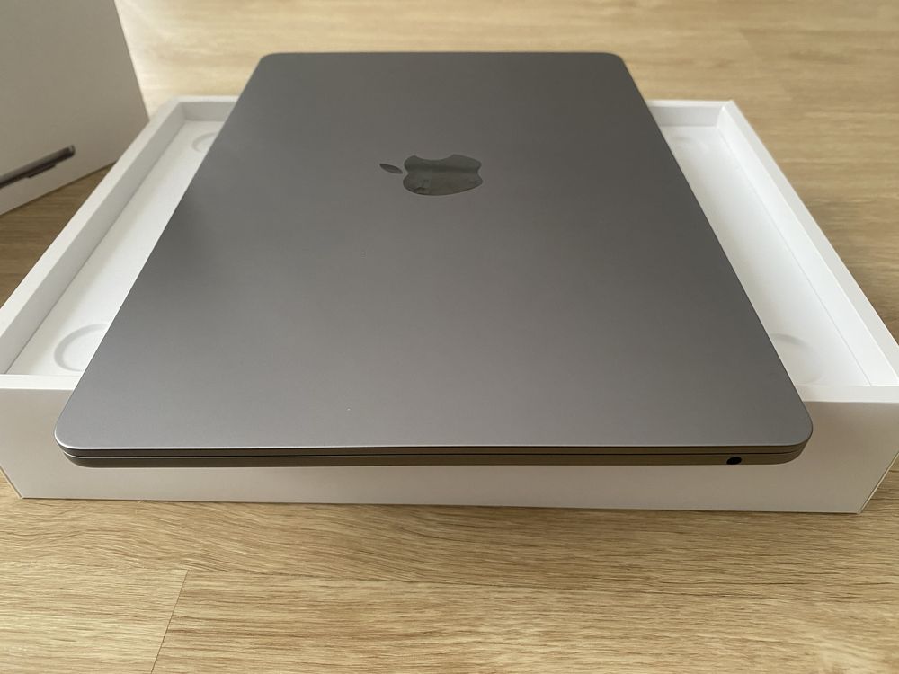 MacBook Air M2 16GB ( praticamente novo) com garantia