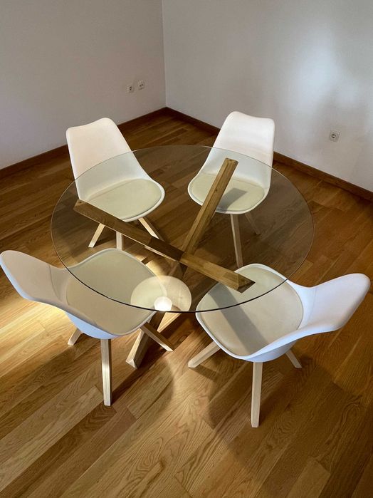 Cadeira e Mesas de Sala Jysk