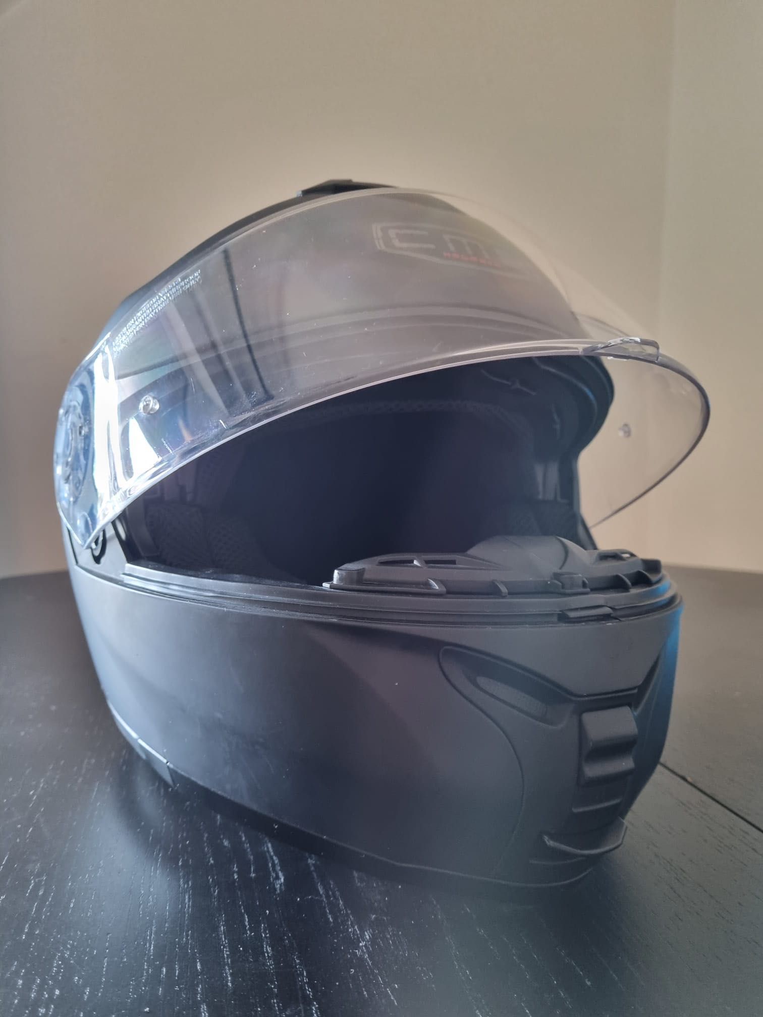 Capacete articulado CMS