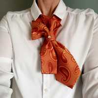 Krawat damski - ozdoba, dodatek do bluzki, koszuli, swetra, marynarki