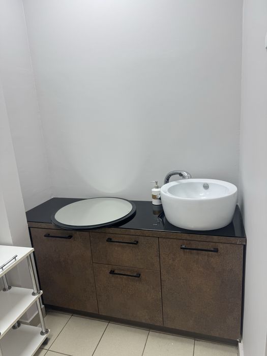 Оренда кабінета в салоні краси