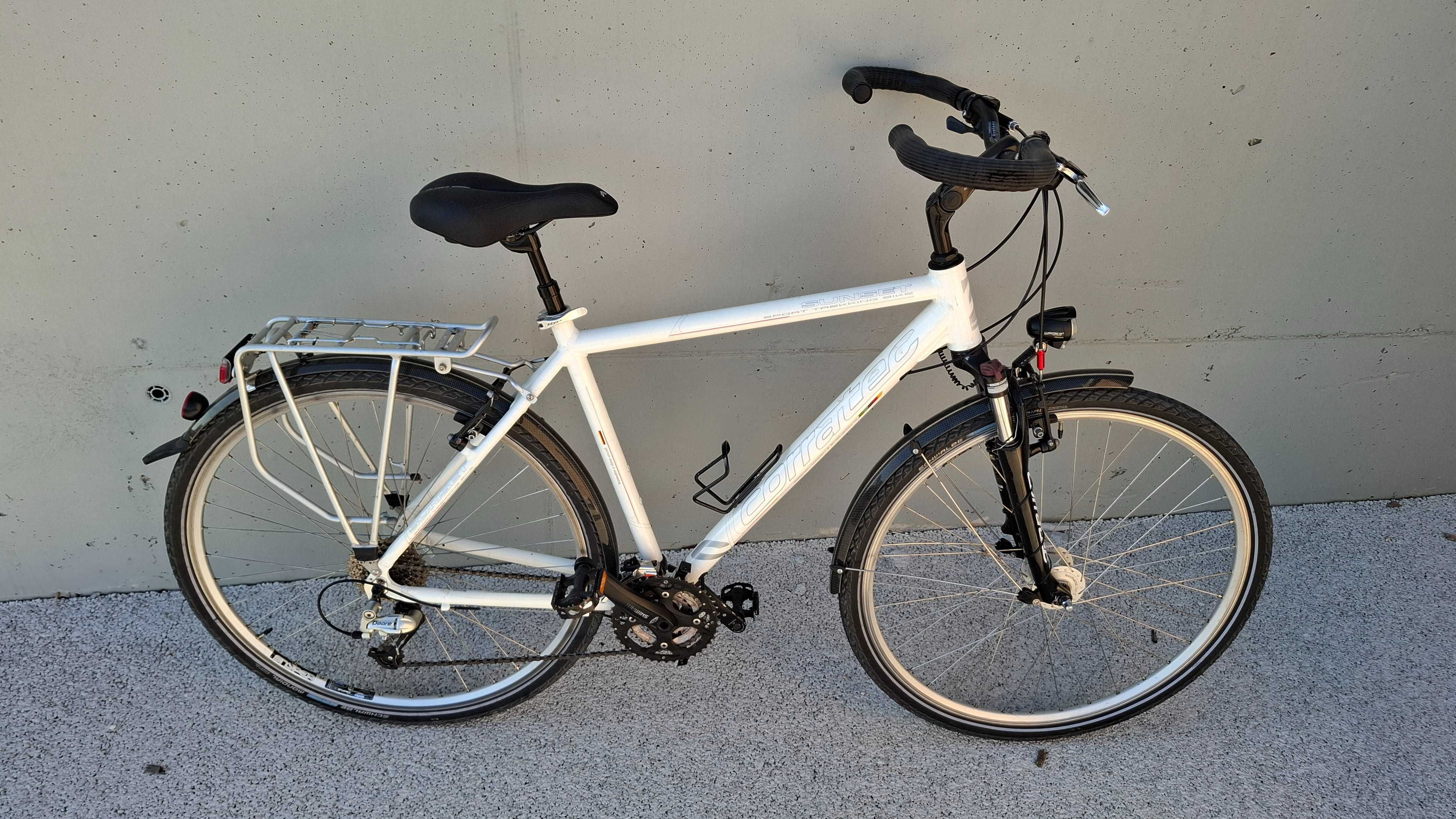 Bicicleta de trekking Corratec
