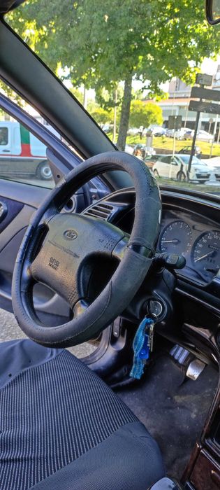 Ford Mondeo 1.8 (BNP) c/ tecto de abrir - 1.300€