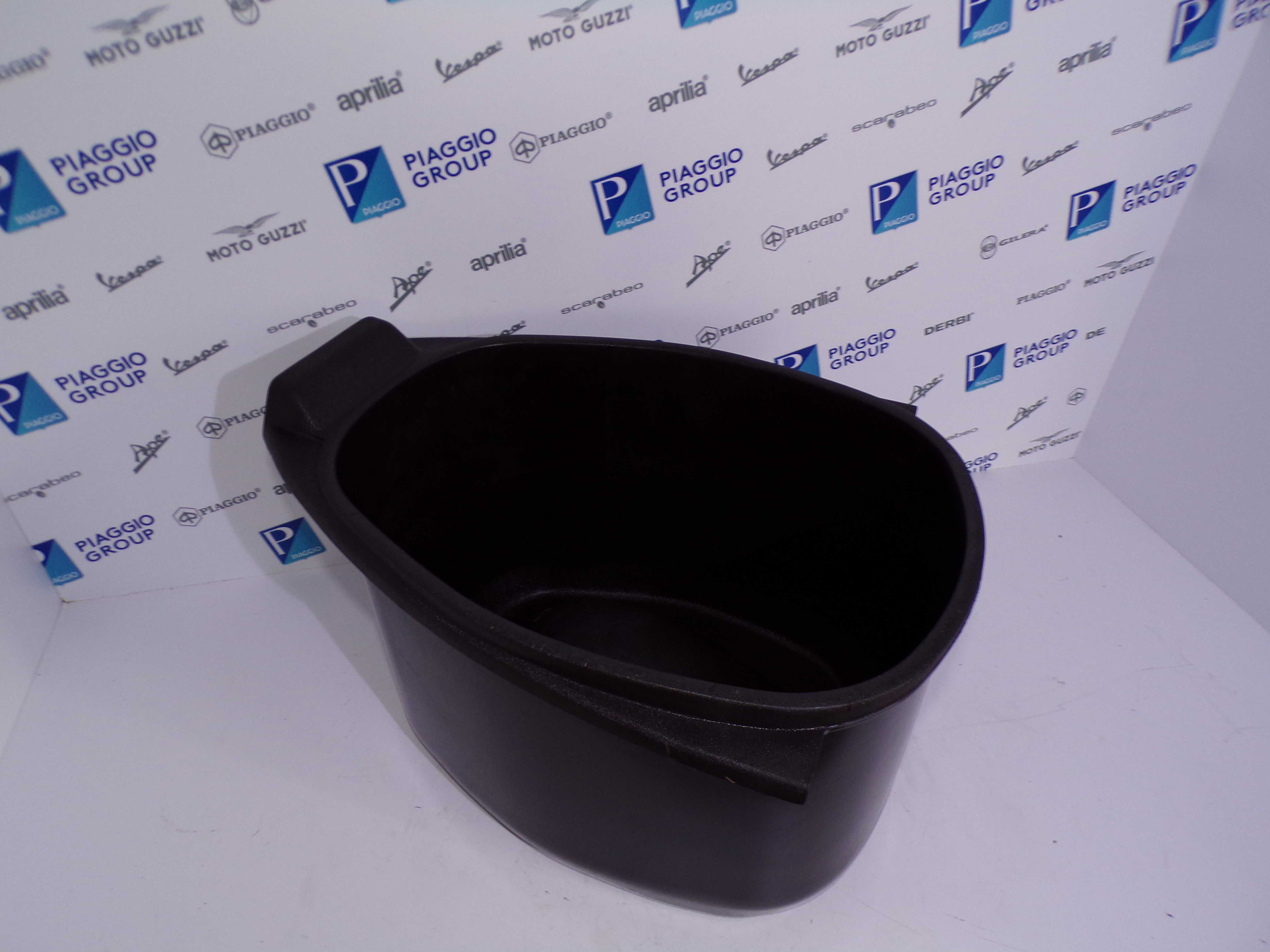 Schowek pod Siedzenie Kibel Vespa lx s 50/125cc OEM.