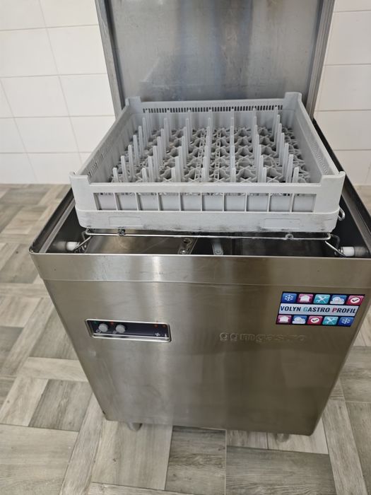 Посудомийна машина купольна професійна Ggmgastro Німеччина