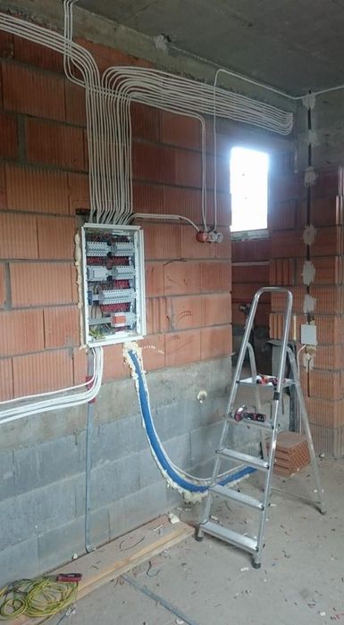 Elektryk,Usługi Elektryczne