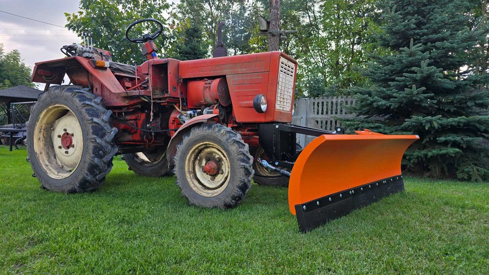 Pług śnieżny do ciągnika T25 Spych do śniegu Władymirec (RUSEK)