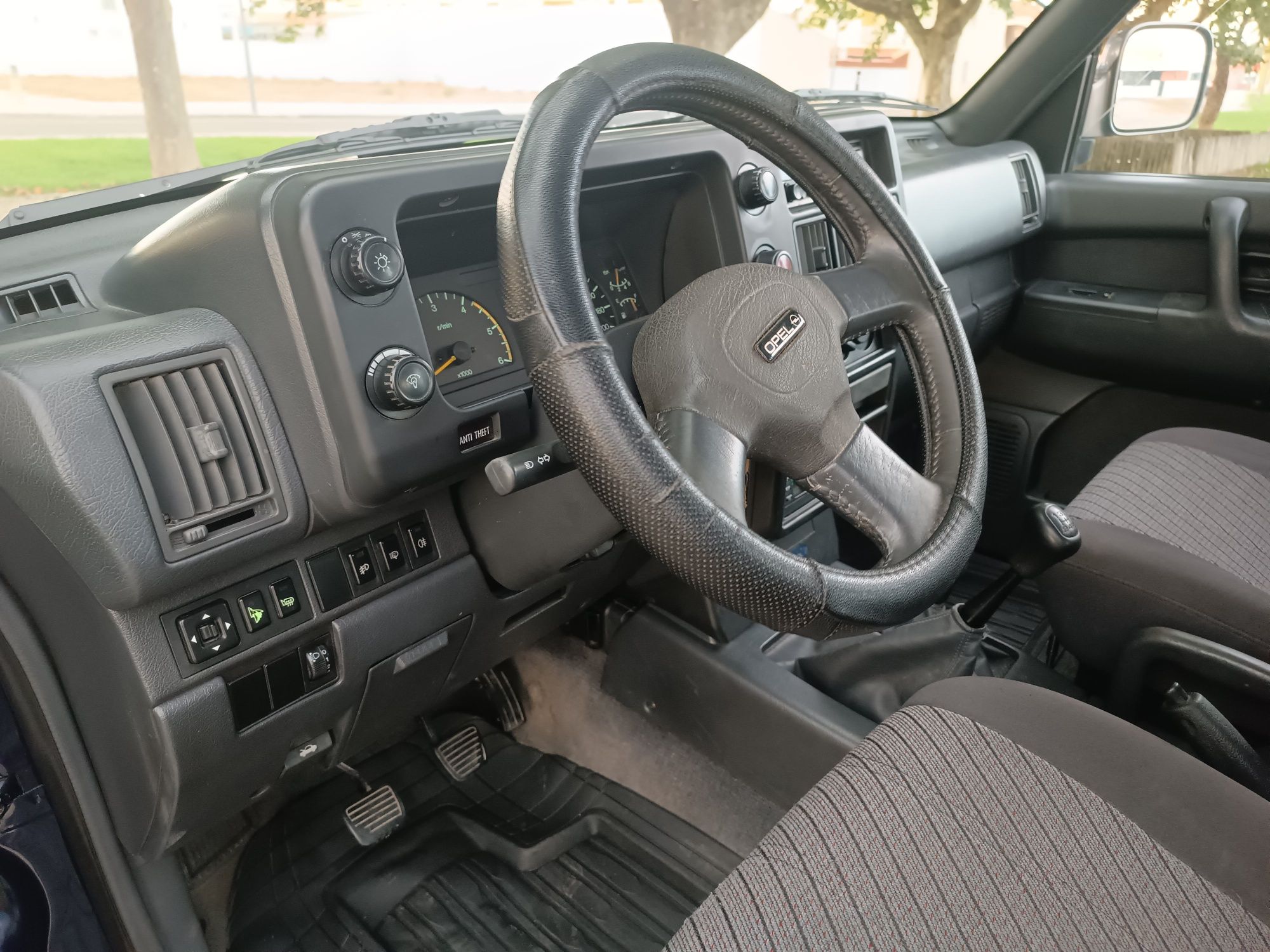 Jipe Opel Monterey 3.1 CC 4x4