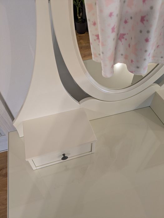 Toaletka Ikea Hemnes