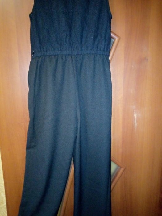 Брючный строгий комбез новый