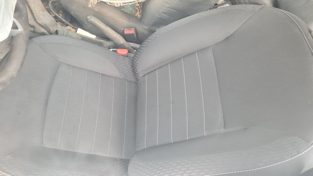 Сидіння водійське переднє ліве Renault Logan Sandero 2 II сидение