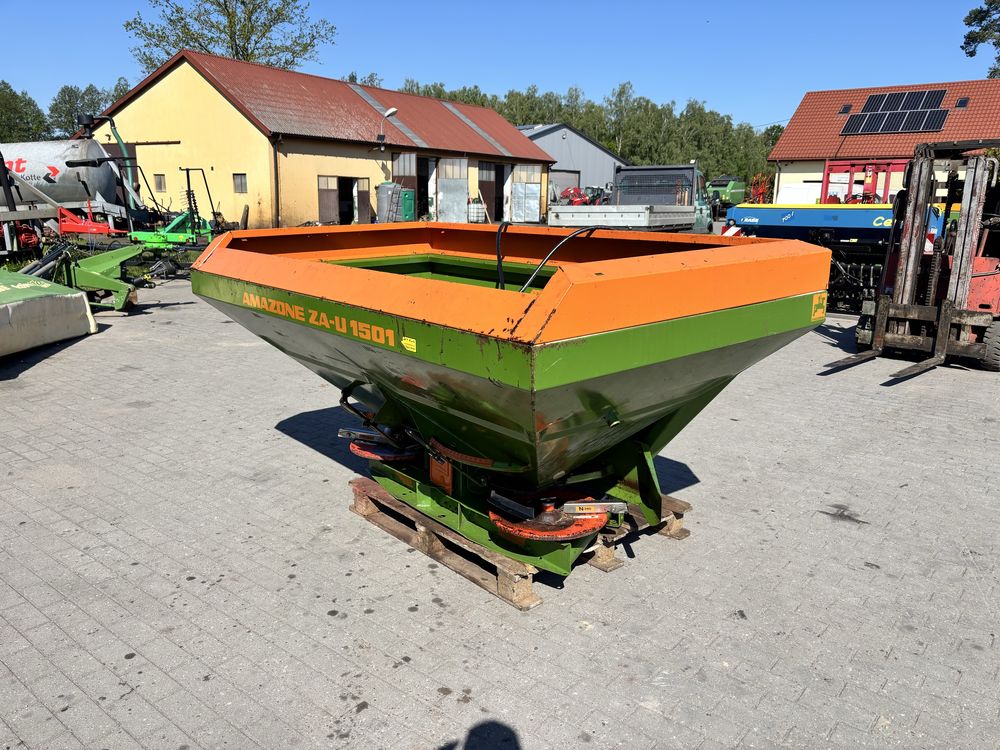 Rozsiewacz nawozów Amazone ZA-U siewka nawozu siewnik