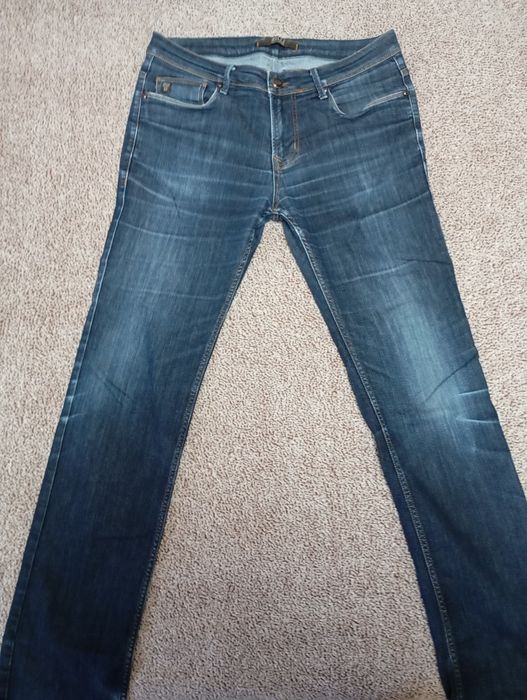 Продам джинсы ZILLI